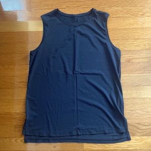 Lululemon Love Tank in black, size 6